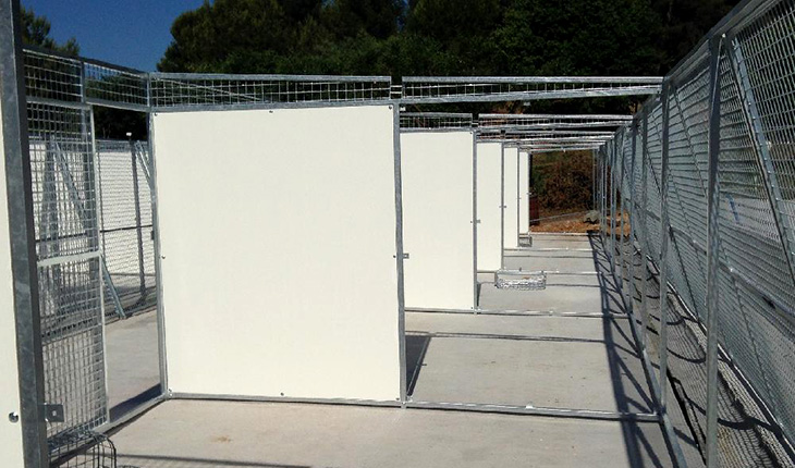 BAN Toulon - détail de l'habillage des cadres