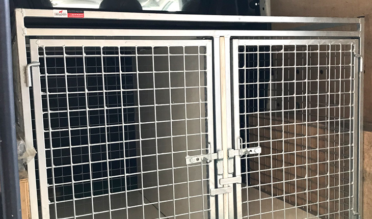 Cage double cloison composite amovible