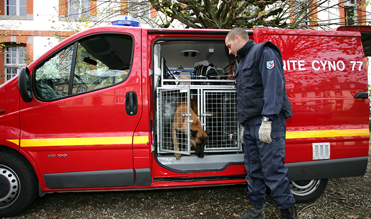 Aménagement véhicule unité cyno 77
