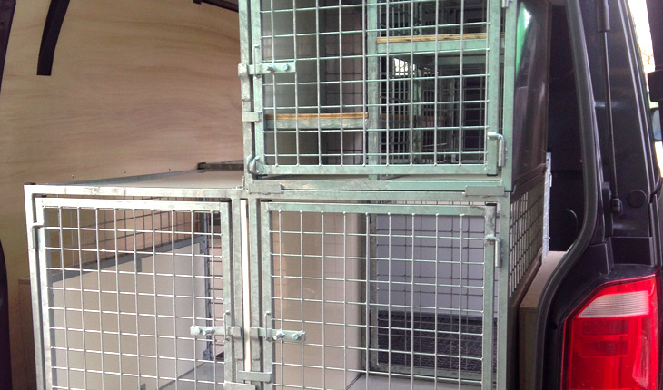 Aménagement 3 + 2 places Volkswagen Transporter portes de secours arrières