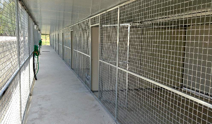 B.A.N de Toulon - Couloir de service formant un sas